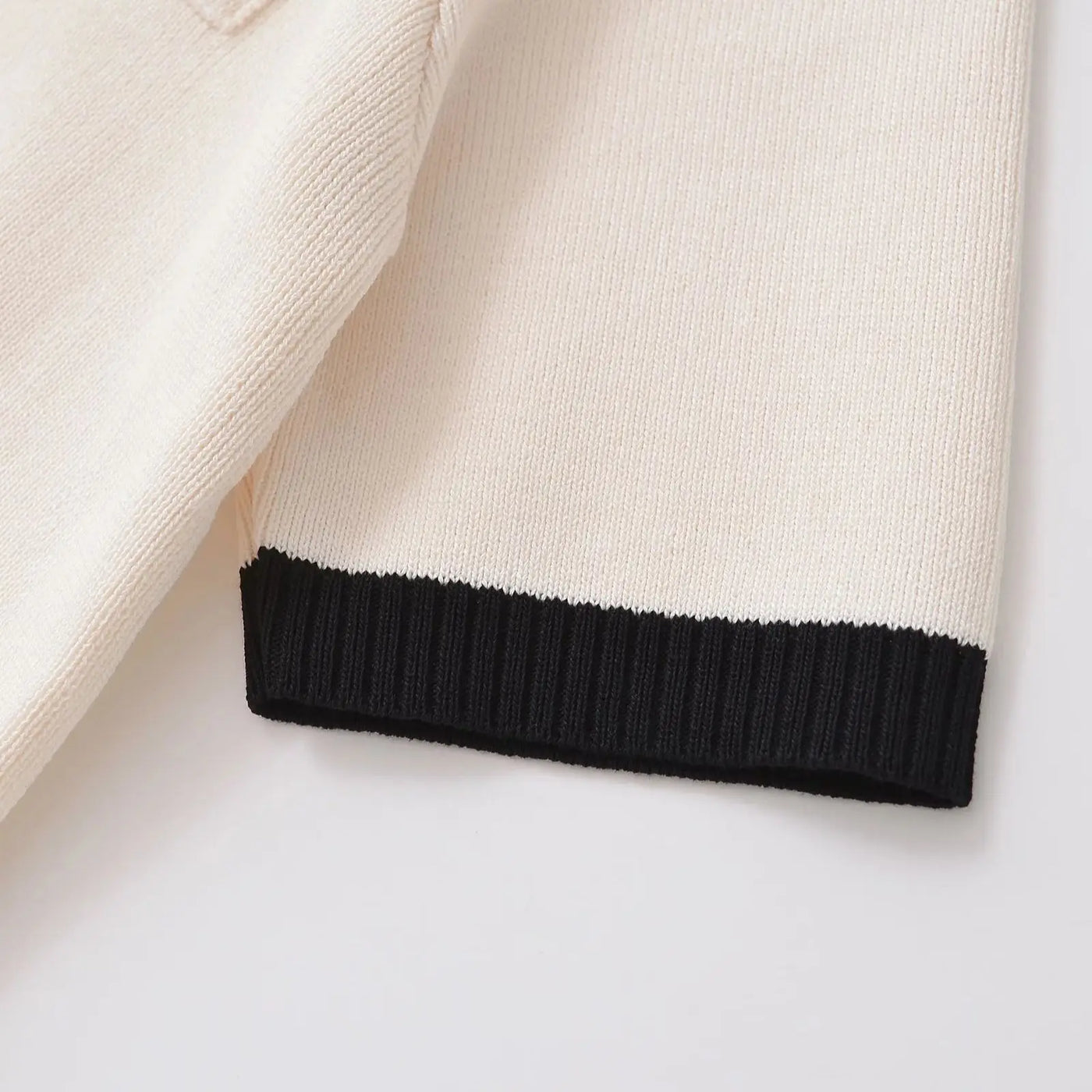 TRAFSHE Summer Women's Knitted Jacket New Casual Fashion Classic Round Neck Single-Breasted Short-Sleeved Sweater Coat Tops